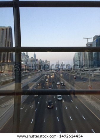 Picture of a smooth traffic in Dubai