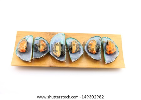 Focus Mussel Picture on the bamboo dish.