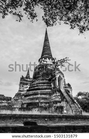 ayutthaya buddhist ancient temple black&white