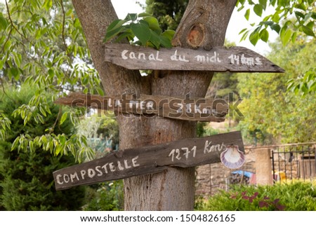 Signpost on the Camino de Compostela route in the Languedoc, France