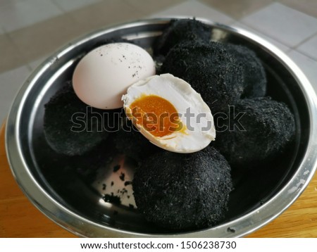 fresh ashes or charcoal salted duck eggs