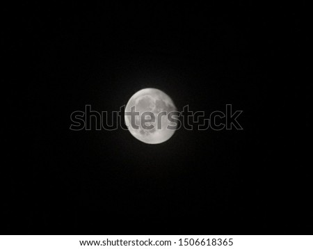 Moon out over in Preston, Lancashire 