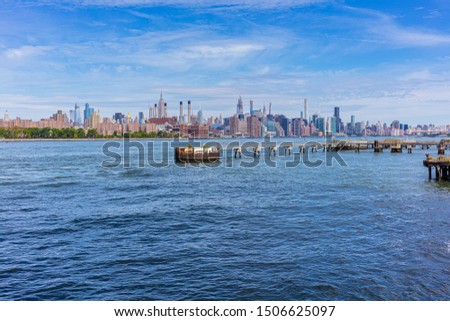New York, East River, View from Brooklyn to Manhattan