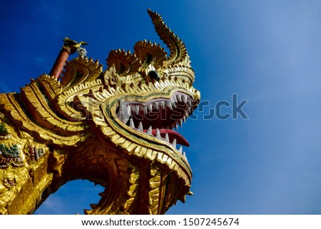 chinese dragon on the roof of temple, beautiful photo digital picture