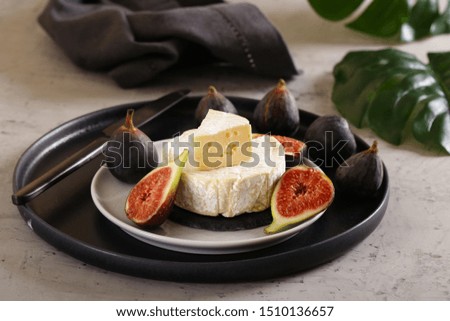Camembert cheese with fresh figs for appetizers