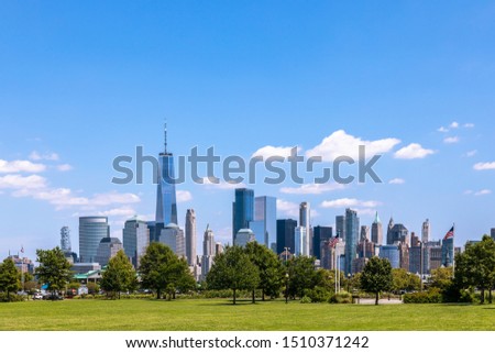 View from Park New Jersey to New York -   Manhattan Cityscape - Photo photos USA SAD
