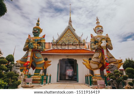 Wat Arun Ratchawaram Ratchaworamawihan Temple in Bangkok, Thailand.