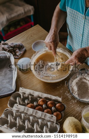 preparing cakes and pastries at home