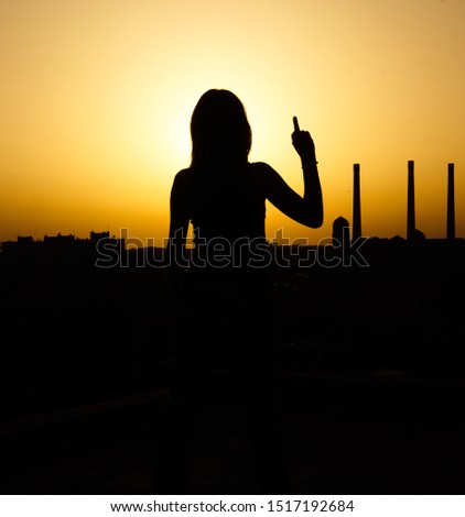  Woman at sunset. Pictures of a woman                              