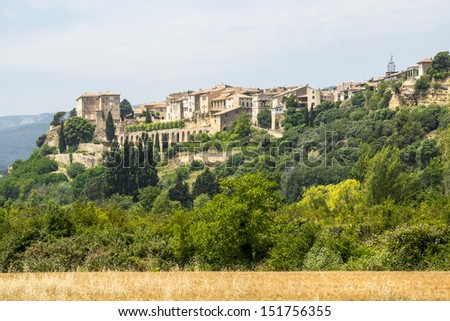 Lauris (Provence-Alpes-Cote d'Azur, France), panoramic view of the historic city