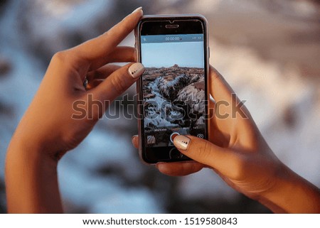 a phone that takes pictures of rocks
