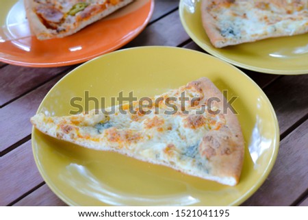 slices of pizza, instant street food
