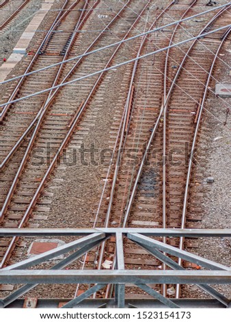 structures of railway tracks from above
