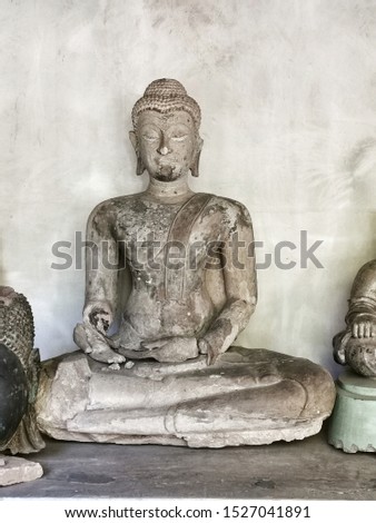Buddha Statue at buddha​ chinarat Temple, Phitsanulok, thailand.