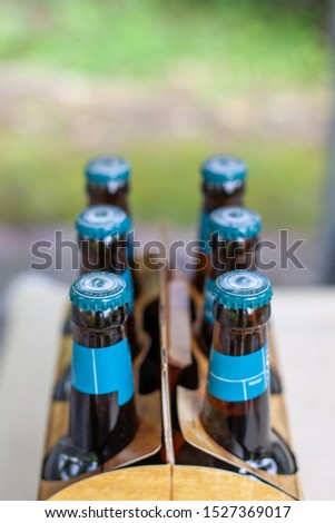 six pack beer on an tabel