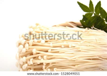 This is a picture of Enoki mushroom.