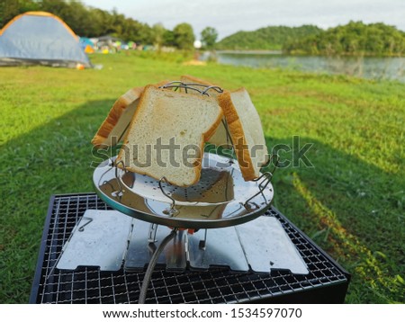 Toast Holiday Breakfast Between camping