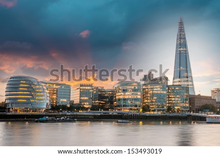 New London city hall at sunset, panoramic view from river Royalty-Free Stock Photo #153493019