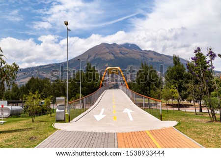 Linear park of Ibarra, where the pedestrian bridges join its three sections