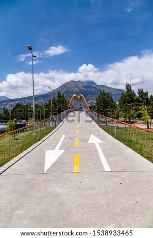 Linear park of Ibarra, where the pedestrian bridges join its three sections