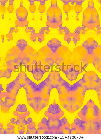 Expressive effect painting. Autumn Bright Pattern. Yellow tile background. Abstract Alcohol ink. Animal Backdrop. Artistic Wildlife Pattern. Hellowin Party Podium confetti.