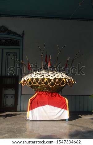 Gunungan is a symbol of the offering of the Javanese community to God by distributing it to all people who were present at the time, gunungan is part of a celebration held by the palace