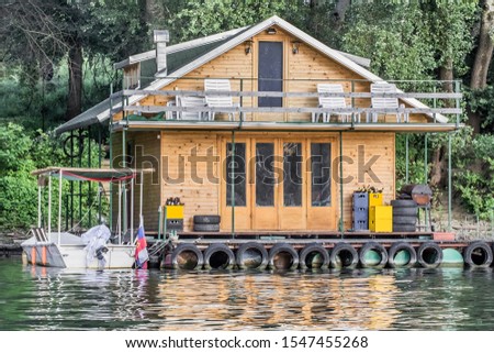 Summer Floating Raft Cabin on Sava River - Belgrade - Serbia
