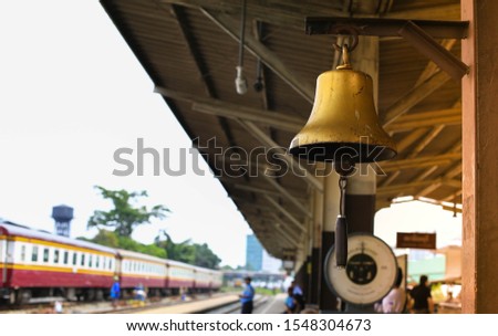 Train bells hanging at the train station To signal that the train is accessing the station or leaving the station.