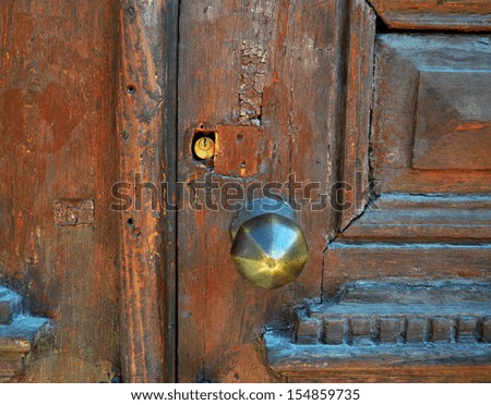 old door key hole
