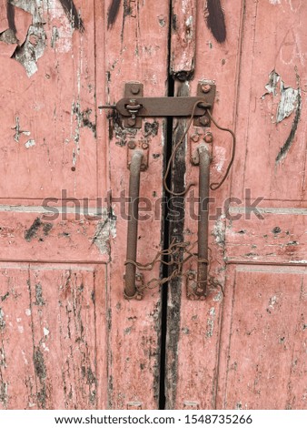 Apocalyptic photography of door handle