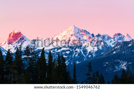 Pink sunset above the cascade mountains 