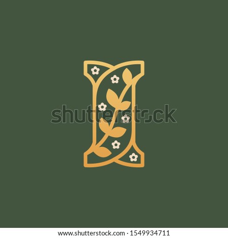 Letter I logo consisting of floral pattern letters with chamomile flower. Linear classic vector font. Can be used for cosmetics, spa, beauty salon, decoration, boutique, jewelry and fashion industry.