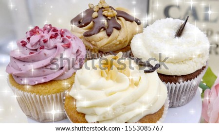 sweet cupcakes 4 favour have sparking with close up-image
