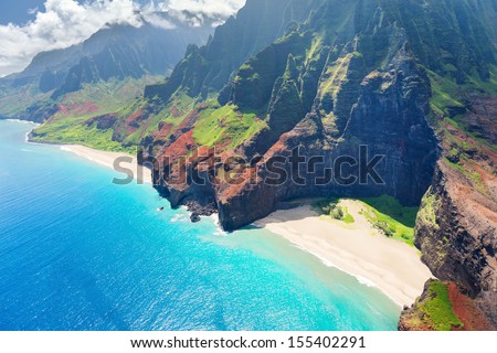 View on Na Pali Coast on Kauai island on Hawaii in a sunny day Royalty-Free Stock Photo #155402291
