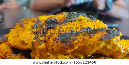 Food alfan chicken close up picture