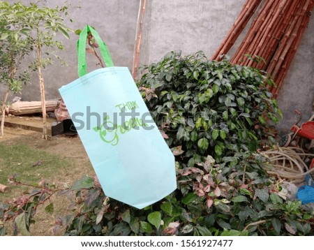 think green Non Woven ECO Friendly Bag with Green Plant Leaves