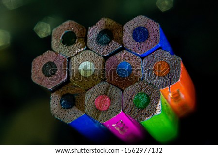 Geomatrical design of different colour pencil 