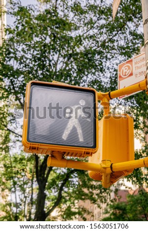 Keep walking traffic light in New York