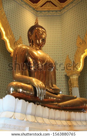  Phra Buddha Maha Suwanna Patimakorn, The Golden Buddha at Wat Traimitr, Bangkok, Thailand.

