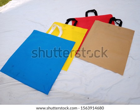 Custom Color Non Woven Reusable Tote and Shopping Bags,