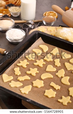 Baking cookies, baking tray and baking utensils