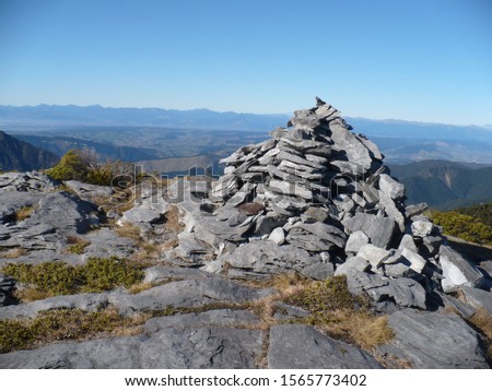 The picture was taken during a hike to the summit of Mount Arthur in Kahurangi National Park, New Zealand.