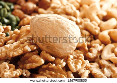 Walnuts and mixed nuts, full format
