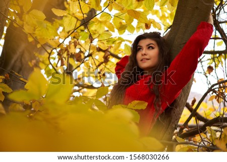 Seasonal portrait of an attractive young woman outdoor