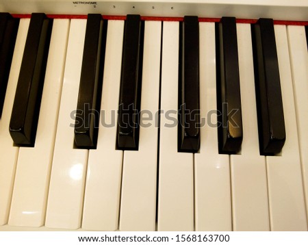 keyboard musical instrument approach, piano 