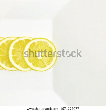 sliced ​​lemon on the plate