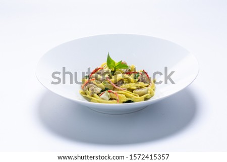 Green Curry Spaghetti 
Thai food cooking 