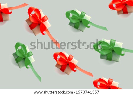 Pattern with gift boxes on white background.
