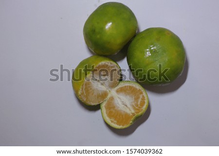 Fresh orange fruit ready to eat