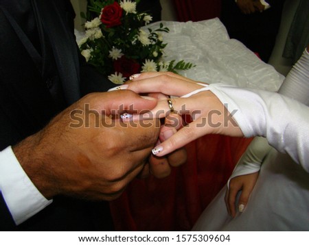 photo picture of wedding ring, engagement, commitment